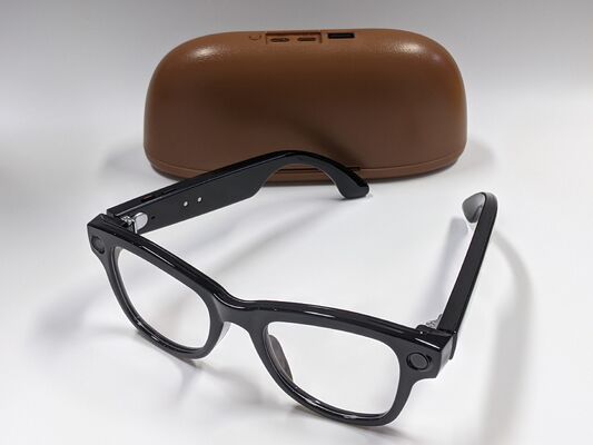 स्मार्ट एआई चश्मा 1080P HD M02 अल्ट्रा चैटजीपीटी 3600mAh चार्जिंग केस 32GB अनुवाद संगीत वीडियो